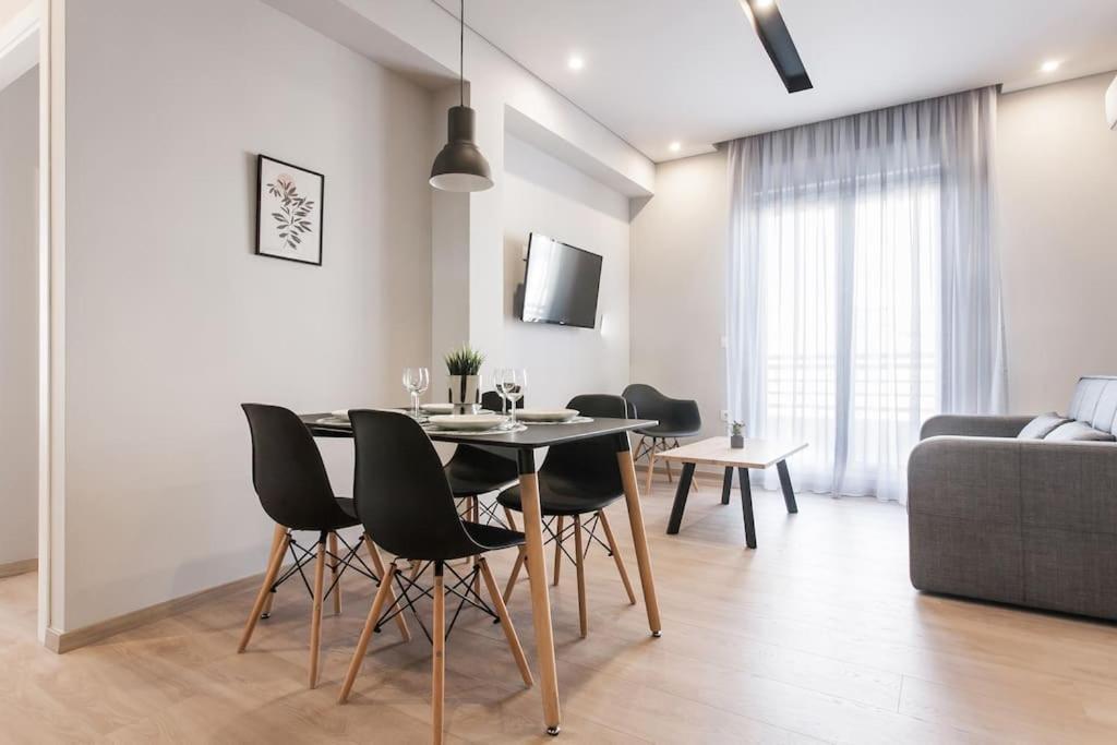 Piraeus Deluxe 2Bdr Apt - Near Metro And Port Exterior photo