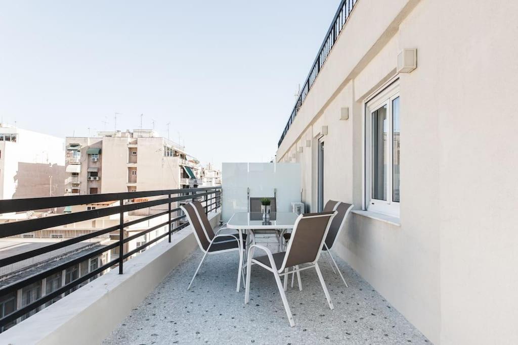 Piraeus Deluxe 2Bdr Apt - Near Metro And Port Exterior photo